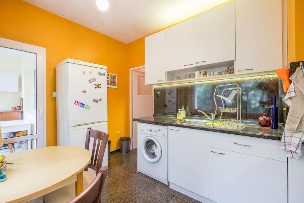 Beautiful Flat In Central Location By Flat Mаnager София Екстериор снимка